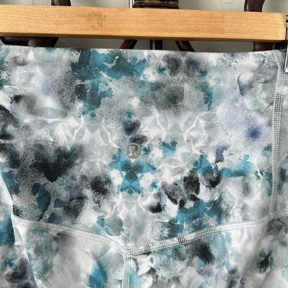 Lululemon High-Rise Tight 25" - Picture 4 of 5